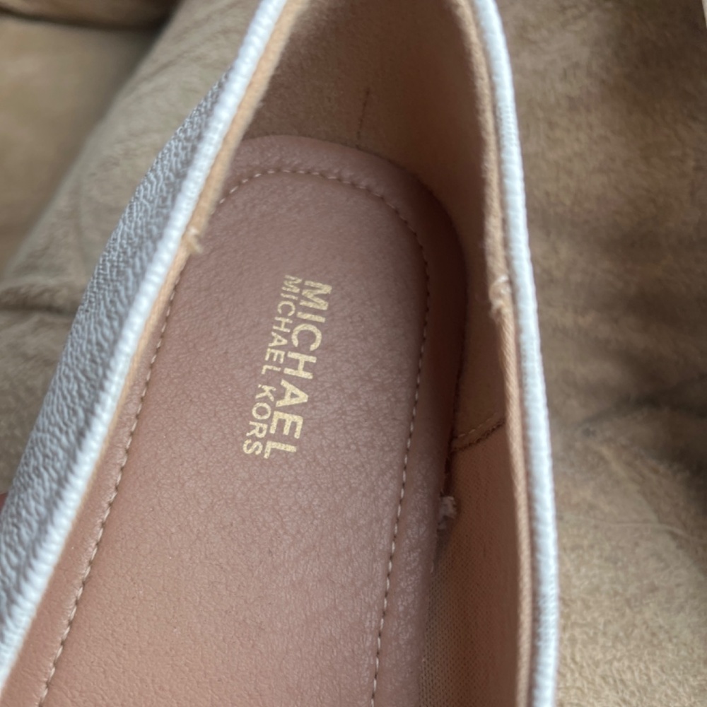 Michael Kors flat - Picture 2 of 6